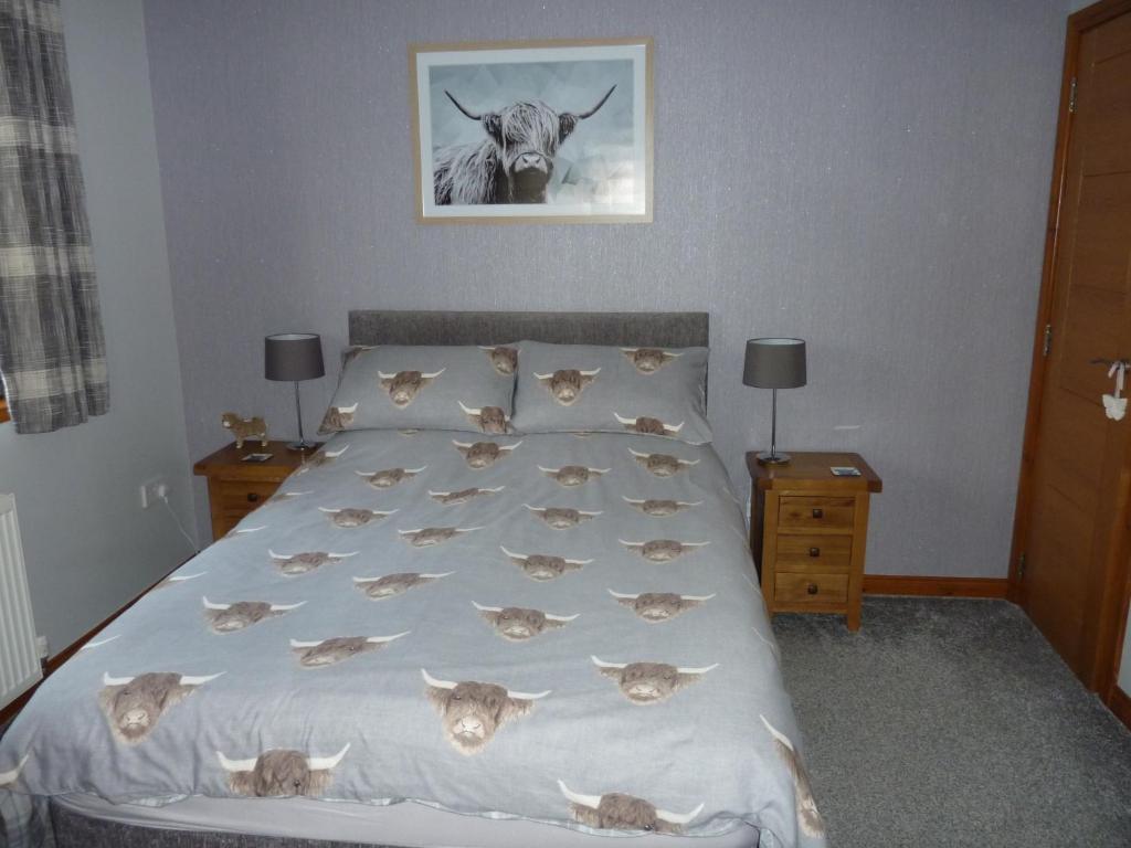 Inverness. Private double room with en suite. Room only. room 1